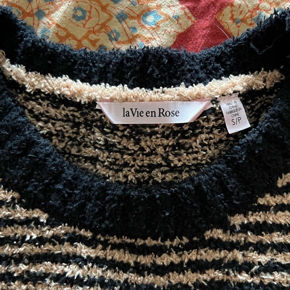 La vie En Rose Chenille Lounge Top - Picture 5 of 5